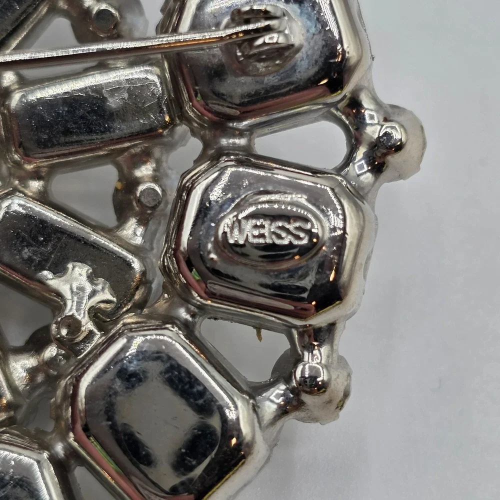 Weiss Furs weiss crystal
